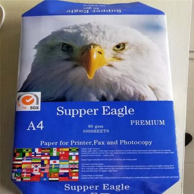 Le papier A4 le plus vendu 75 80 GSM Jumbo Roll avec 45% de brillance de surface et 88% de brillance d'impression