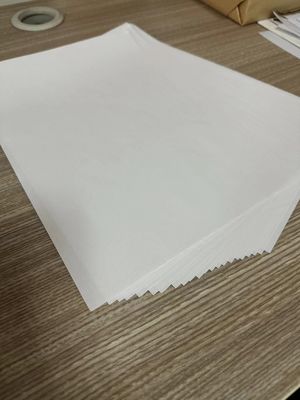 Papier de livre en offset non recouvert à haute masse sans bois, fabriqué pour la production de formes sur mesure