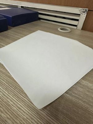 Papier de livre en offset non recouvert à haute masse sans bois, fabriqué pour la production de formes sur mesure