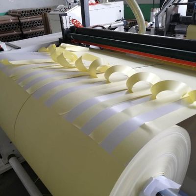 Taille personnalisée rouleau de papier auto-adhésif brillant avec technologie anti-arrimage