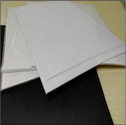 Papier blanc sans revêtement de bois, résistant à l'humidité pour le marché de la pâte chimique et mécanique