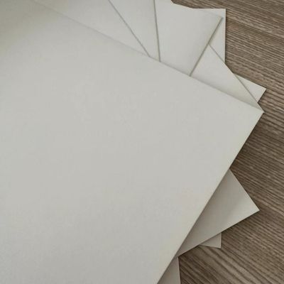 Papier d'ivoire anti-enroulement 210/230/250/270/300gsm FBB/GC1/C1S avec pâte chimique et norme