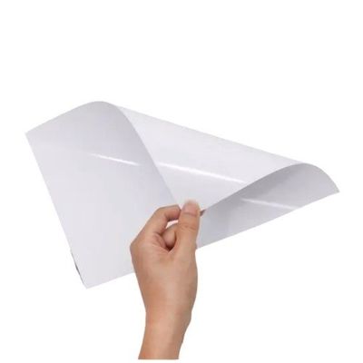 Papier en rouleau de carton en forme de matte en PE revêtu de C2S pour l'impression et l'emballage