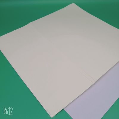 Papier d'impression offset sans bois crème en vrac 68/78/98gsm pour commande sur mesure