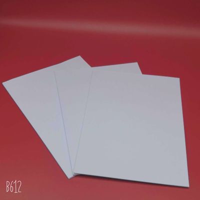 Papier offset blanc sans bois pour l'impression de livres