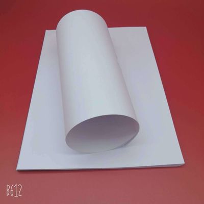 Papier offset blanc sans bois pour l'impression de livres