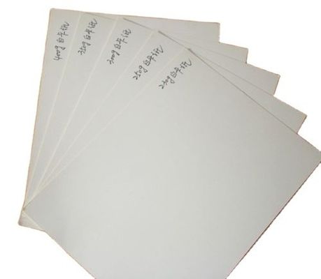 Papier en carton duplex de type 250g C2S revêtu d'art imprimé pour les solutions de marque cosmétique