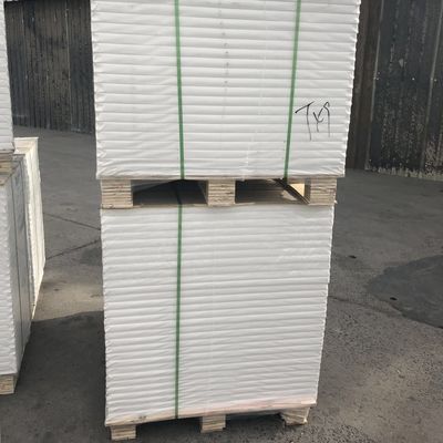 Carton pliable personnalisable en pâte chimique-mécanique avec un style de pâte vierge