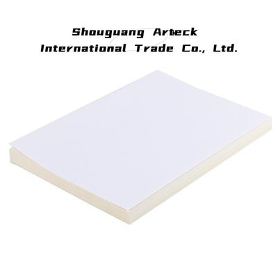 Papier d'art recouvert de pâte vierge 80 gm 90 gm 100 gm 150 gm 170 gm 300 gm pour l'impression finale