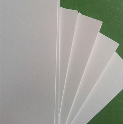 Délai de paiement anticipé de 30%TT pour le carton d'ivoire blanc à dos/FBB utilisé pour l'emballage et l'impression