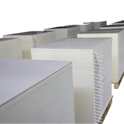 Pâte de bois GC1 GC2 papier en carton d'ivoire en vrac 190g-400g FBB pour la production de boîtes en papier