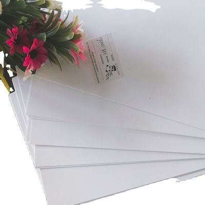 Le modèle de la pâte vierge Ningbo Fold FBB C1S papier en vrac GC1 GC2 carton feuilles Kraft