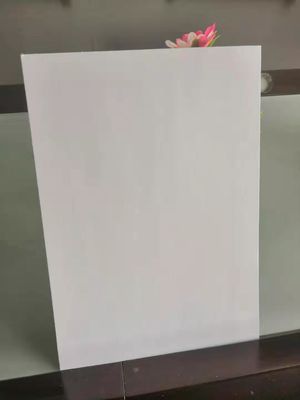 Papier en carton d'ivoire pour emballage en vrac et autres objets d'artisanat