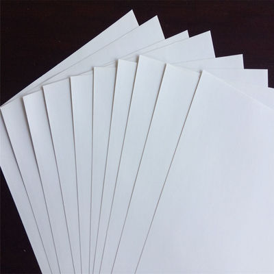 Impression offset Compatible double face revêtue de papier blanc C2S pour brochures