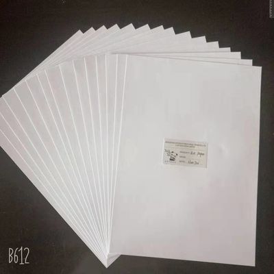 Papier de liaison 100 gm-200 gm Papier d'art HuaTai dans un emballage en rouleau pour revêtement