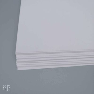 Carte d'ivoire recouverte d'un côté de pâte vierge blanche pour les solutions d'emballage en papier provenant d'une usine