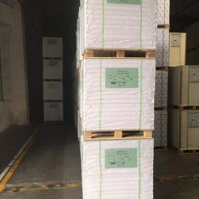 Pour les produits cosmétiques, enveloppe blanche recouverte d'un côté et pliée Ningbo FBB/Ivory Board/C1S