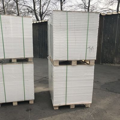 Pour les produits cosmétiques, enveloppe blanche recouverte d'un côté et pliée Ningbo FBB/Ivory Board/C1S