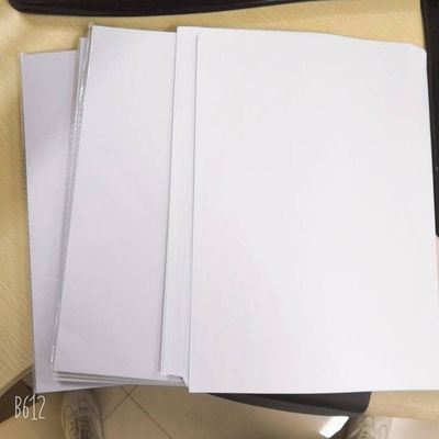 60 70 80 90 100 120GSM Papier blanc brut/papier offset non revêtu à haute masse grammaticale