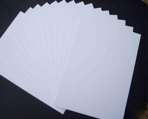 Commande personnalisée acceptée Impression offset Compatible GC2 Carton d'ivoire/FBB/Papier pliable