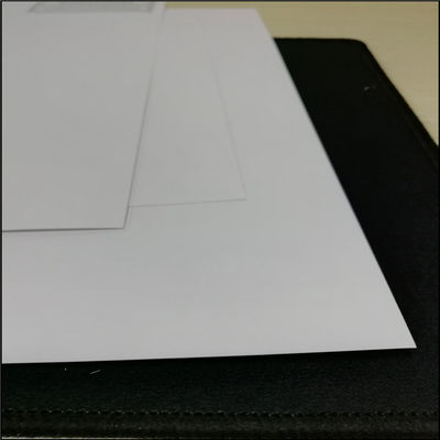 Impression offset Compatible avec la pulpe chimique et mécanique Papier d'art Eagle de neige et durable