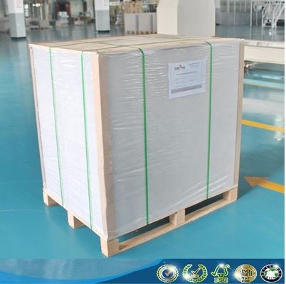 Pâte d'ivoire pliable Ningbo C1S à l'épreuve de l'humidité pour l'impression et l'emballage sur mesure