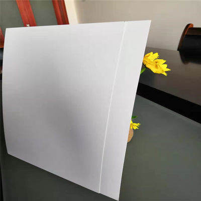 210/230/250/270/300/350gsm Ningbo Fold FBB/Ivory Board Parfait pour les emballages cosmétiques